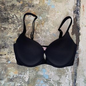 Victorias Secret 32DD Push Up Bra